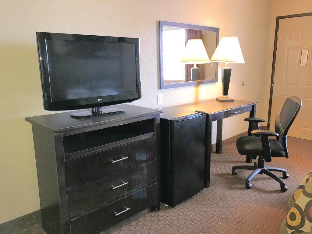 Hill Country Inn & Suites - New Braunfels, Gruene Ngoại thất bức ảnh